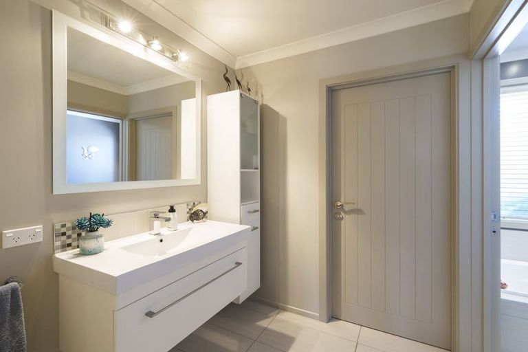 Photo of property in 20 Gilchrist Place, Kaiapoi, 7630