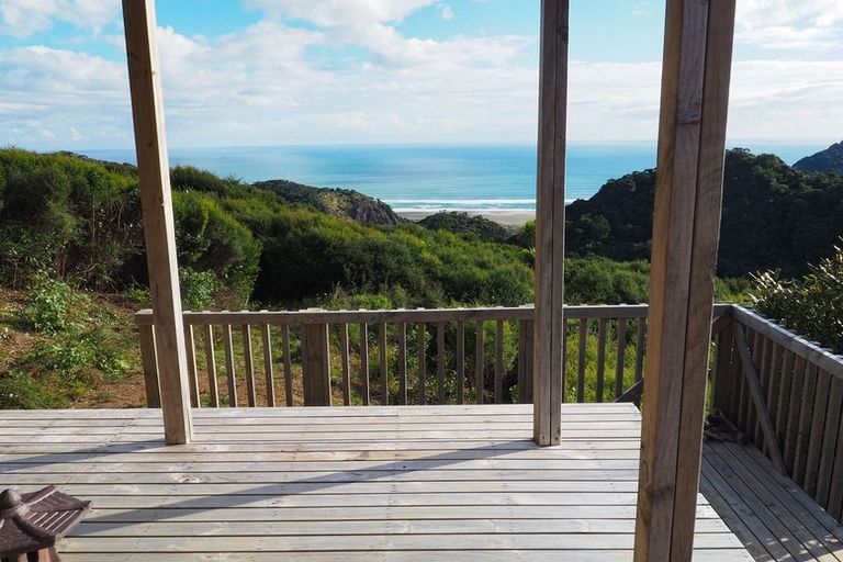 Photo of property in 134 Lone Kauri Road, Karekare, New Lynn, 0772