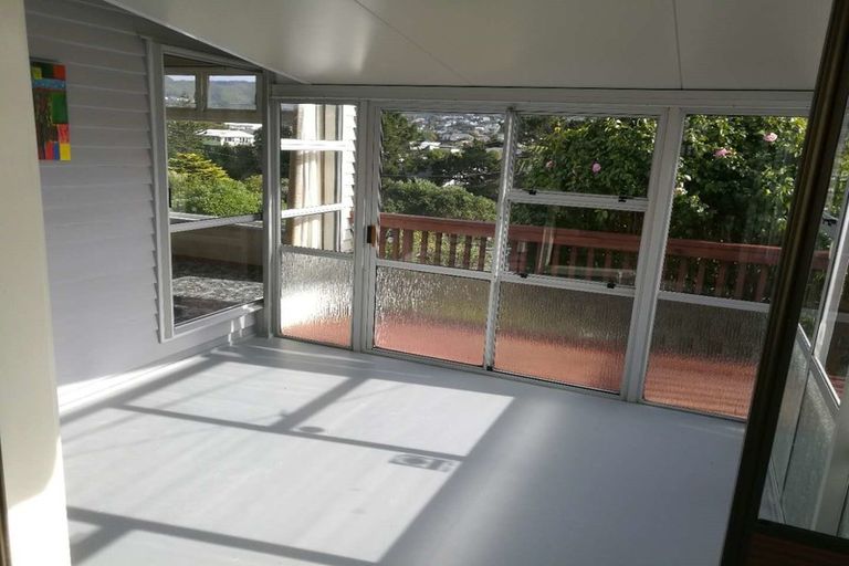 Photo of property in 102 Helston Road, Paparangi, Wellington, 6037