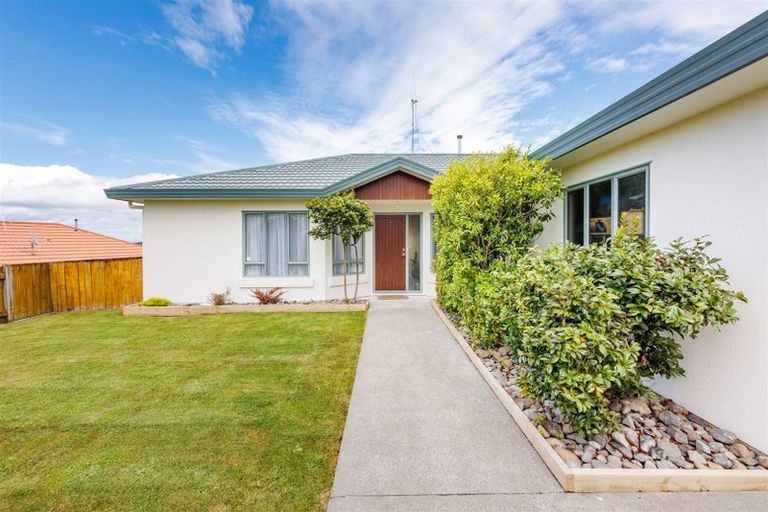 Photo of property in 106 Parnell Heights, Kelvin Grove, Palmerston North, 4414