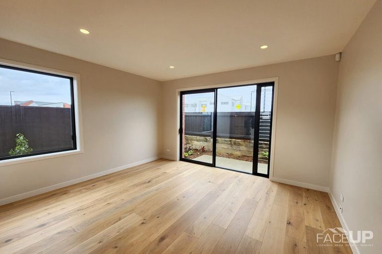 Photo of property in 60 Tahingamanu Road, Hobsonville, Auckland, 0616