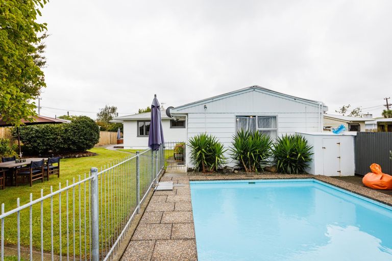 Photo of property in 18 Buick Crescent, Awapuni, Palmerston North, 4412