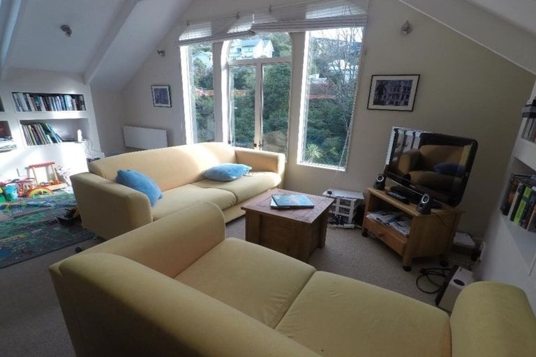 Photo of property in 123a Glenmore Street, Kelburn, Wellington, 6012