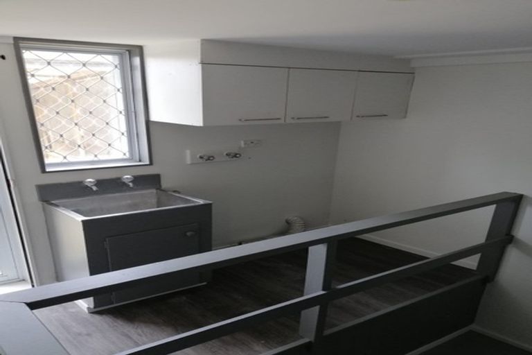 Photo of property in 33a Springs Road, Parakai, 0830