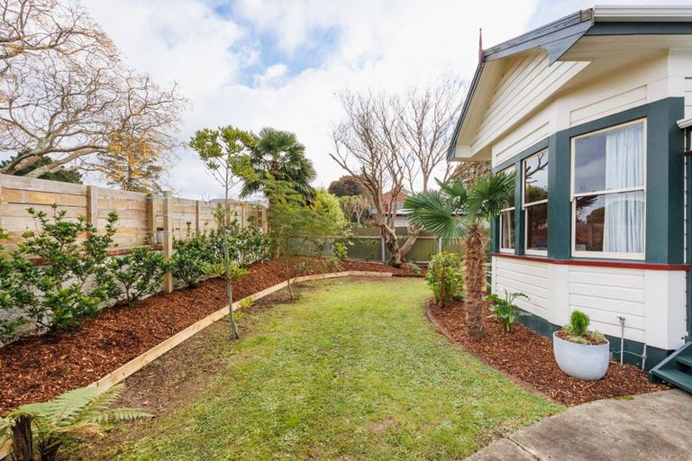 Photo of property in 16 Margaret Street, Roslyn, Palmerston North, 4414
