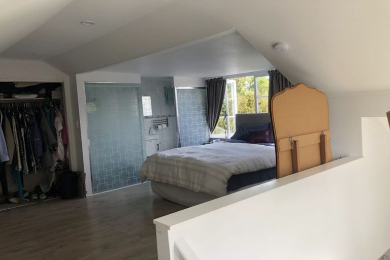 Photo of property in 2/18 Reid Road, New Lynn, Auckland, 0600