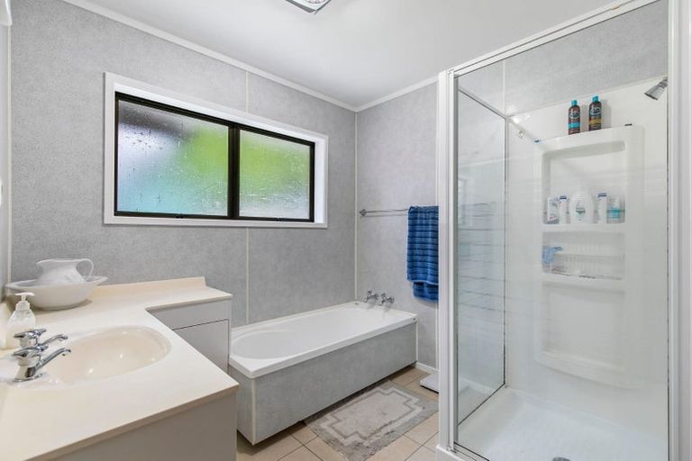 Photo of property in 95 Cherrington Road, Clevedon, Papakura, 2582