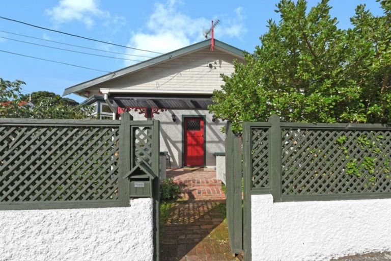 Photo of property in 26 Britannia Street, Petone, Lower Hutt, 5012