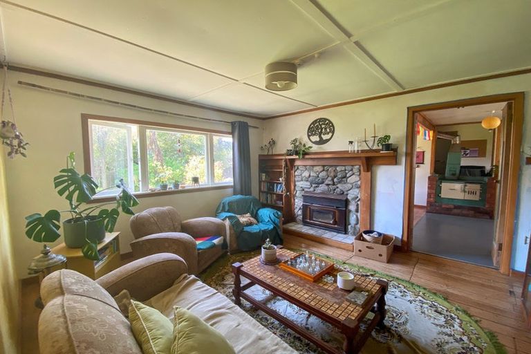 Photo of property in 678 Abel Tasman Drive, Clifton, Takaka, 7183