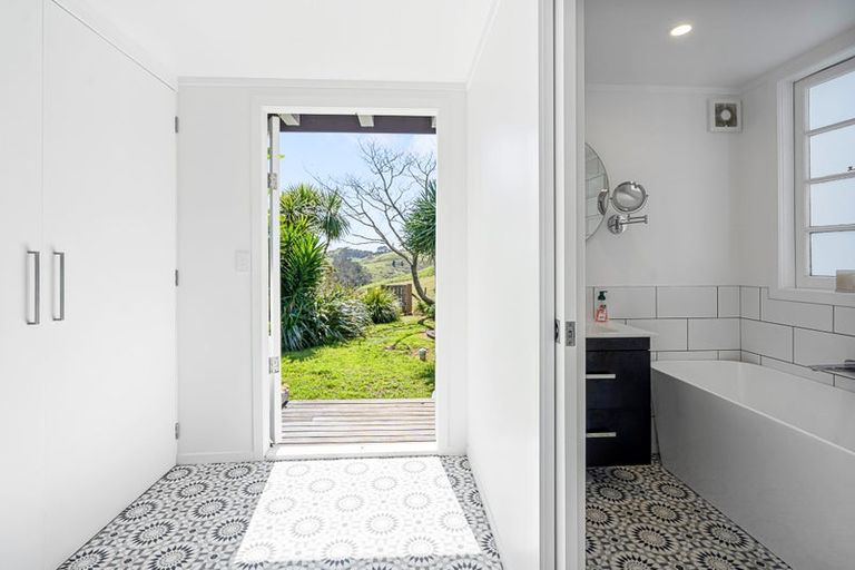 Photo of property in 407 Pataua Road South, Pataua South, Onerahi, 0192