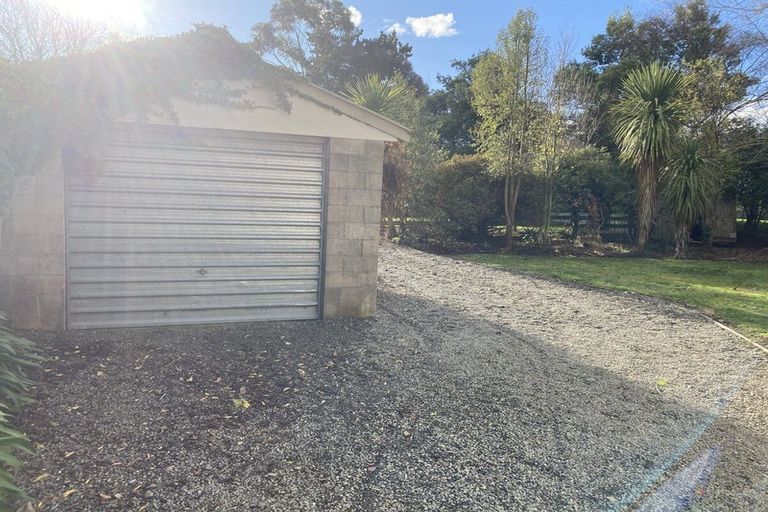 Photo of property in 52 Timaru Road, Waimate, 7924