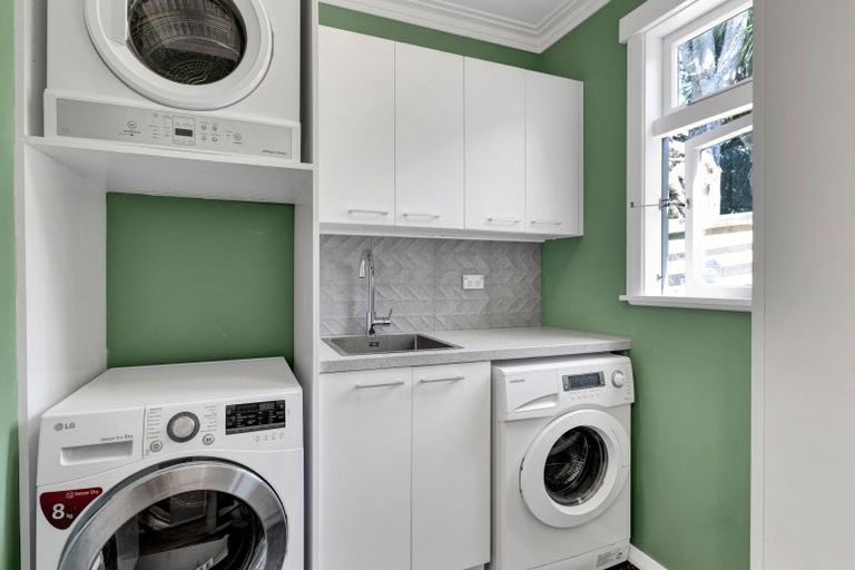 Photo of property in 38 Lawry Street, Blagdon, New Plymouth, 4310