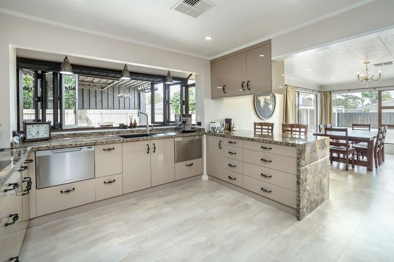 Photo of property in 30 Huxley Street, Pahiatua, 4910