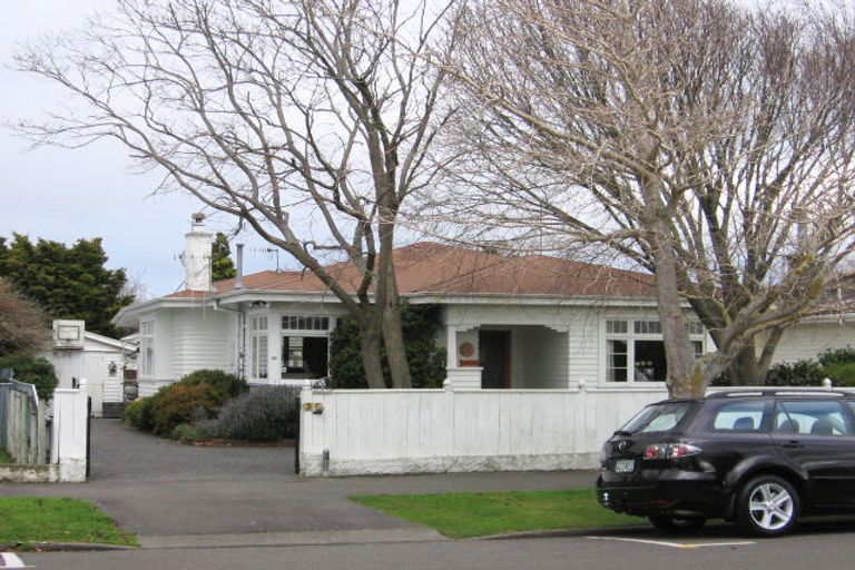 Photo of property in 25 Havill Street, Takaro, Palmerston North, 4410
