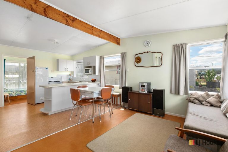 Photo of property in 24 Seaforth Road, Waihi Beach, 3611