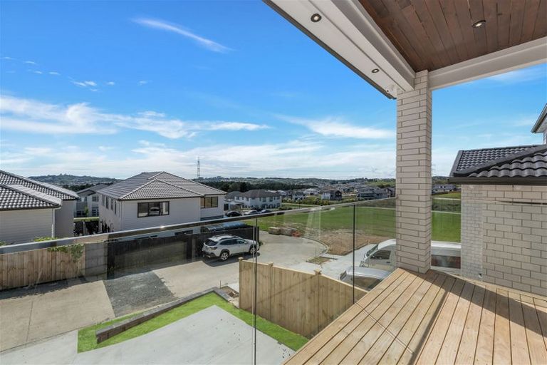 Photo of property in 4 Glann Lane, Flat Bush, Auckland, 2019