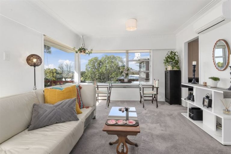 Photo of property in 2/39 Lake Road, Devonport, Auckland, 0624