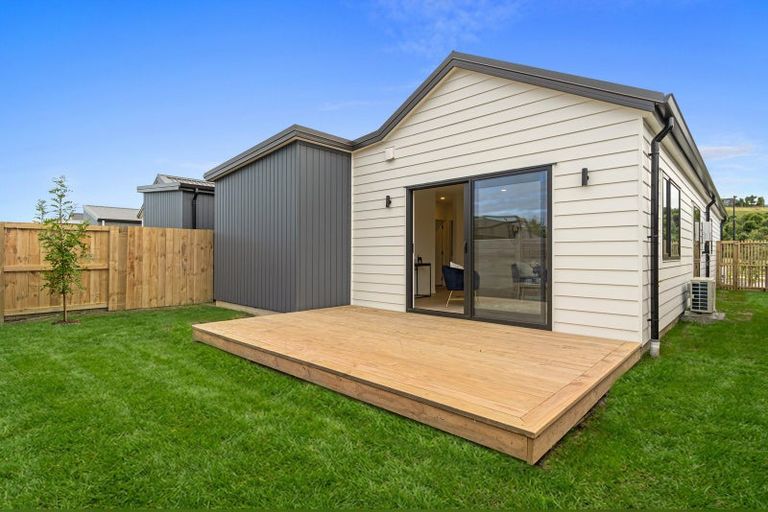 Photo of property in 66 Overton Street, Rototuna North, 3210