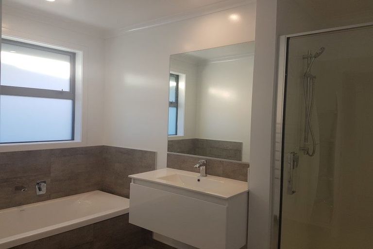 Photo of property in 18 Batty Street, Papamoa Beach, Papamoa, 3118