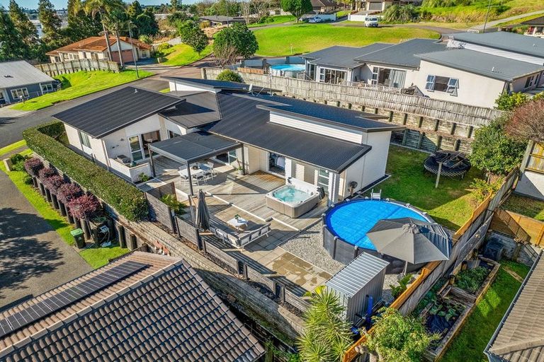 Photo of property in 14 Te Otinga Place, Pyes Pa, Tauranga, 3112