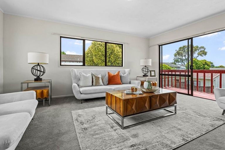 Photo of property in 3 Cheam Place, Pakuranga Heights, Auckland, 2010