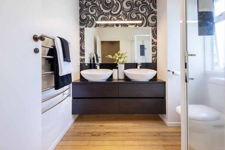 Photo of property in 144 Mellons Bay Road, Mellons Bay, Auckland, 2014