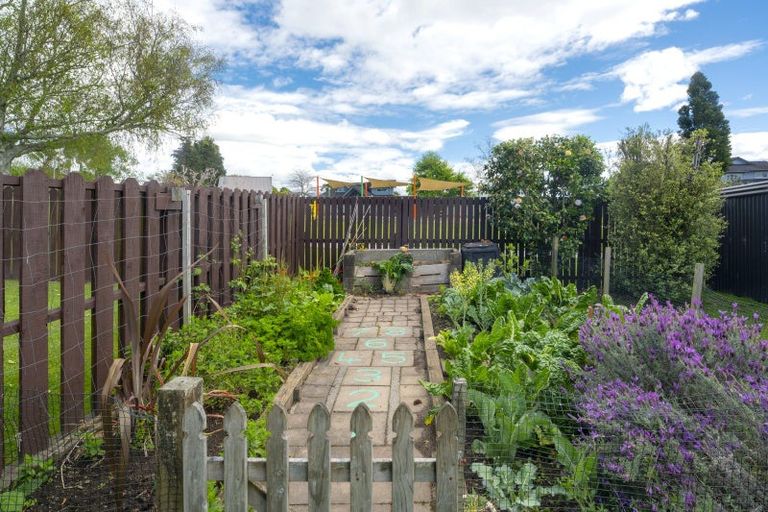Photo of property in 7 Endeavour Avenue, Welcome Bay, Tauranga, 3112