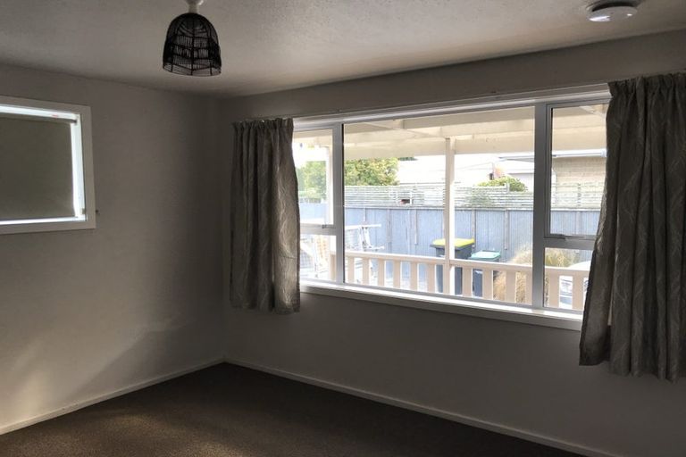 Photo of property in 33 Fern Drive, Halswell, Christchurch, 8025