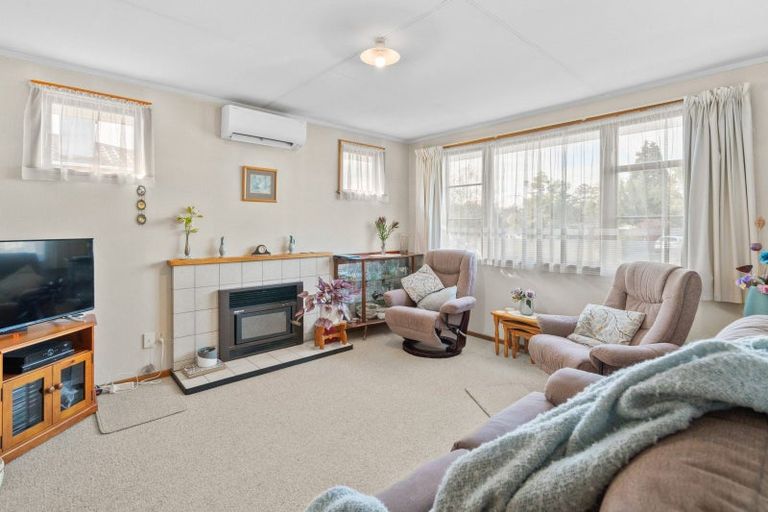 Photo of property in 9 Madden Place, Solway, Masterton, 5810