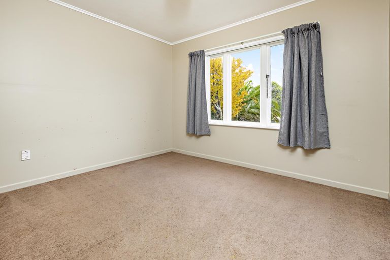 Photo of property in 11 Surrey Street, Manurewa, Auckland, 2102