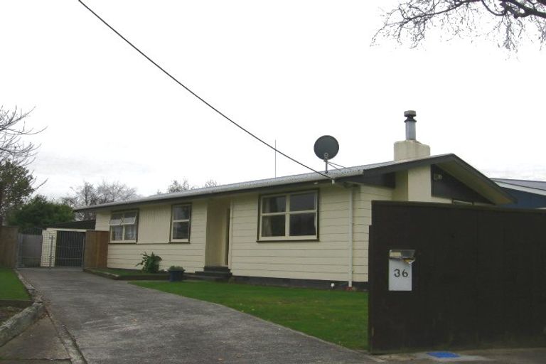 Photo of property in 36 Tararua Terrace, Cloverlea, Palmerston North, 4412