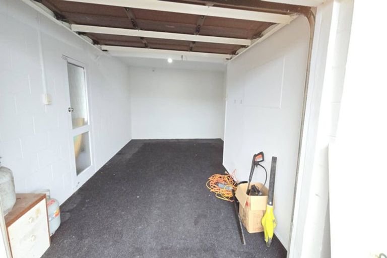 Photo of property in 1/22 Clovelly Road, Bucklands Beach, Auckland, 2012