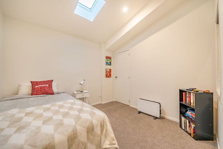 Photo of property in 2/66 Bay Road, Kilbirnie, Wellington, 6022