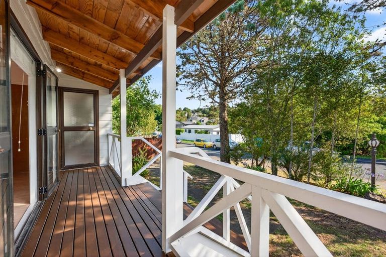 Photo of property in 2/36 Gatman Street, Birkdale, Auckland, 0626