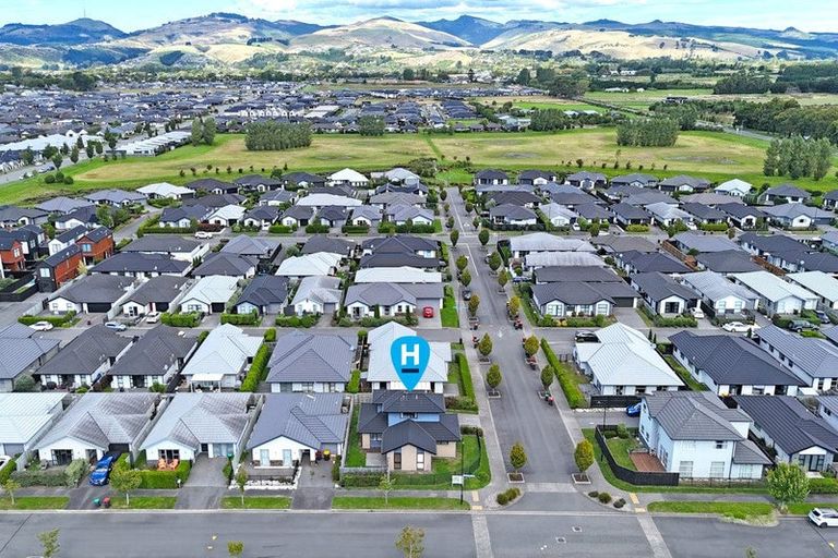 Photo of property in 1 Robalan Close, Halswell, Christchurch, 8025