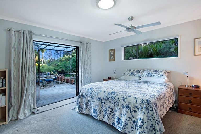 Photo of property in 125 Stoney Creek Drive, Waitakere, Henderson, 0782