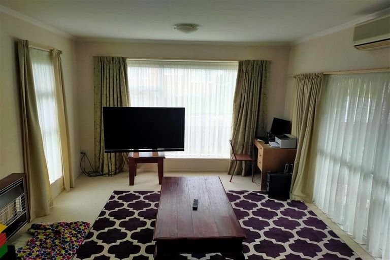 Photo of property in 10 Katene Street, West End, Palmerston North, 4412