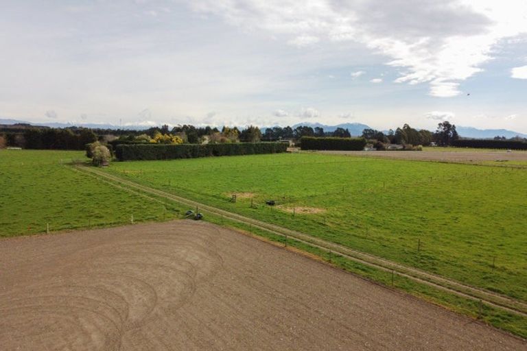 Photo of property in 102 Levels Plain Road, Levels, Timaru, 7975