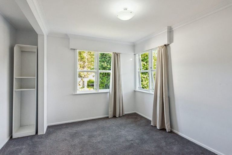 Photo of property in 30 Ngaio Road, Waikanae, 5036