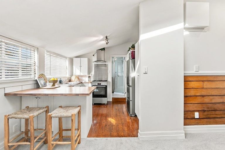 Photo of property in 147a Holly Road, St Albans, Christchurch, 8014