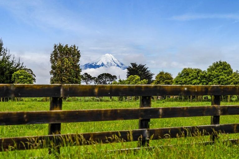 Photo of property in 389 Fraser Road, Normanby, Hawera, 4673