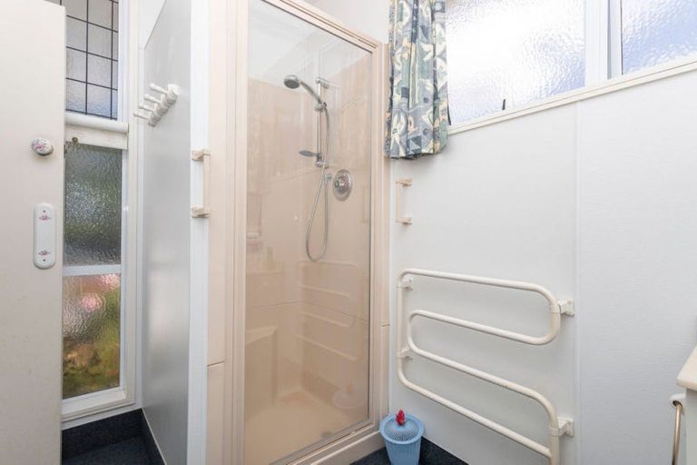 Photo of property in 21 Chamberlain Street, Dannevirke, 4930