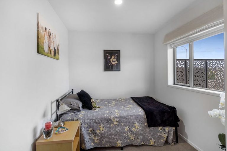 Photo of property in 8 Bayview Park Lane, Orewa, 0931