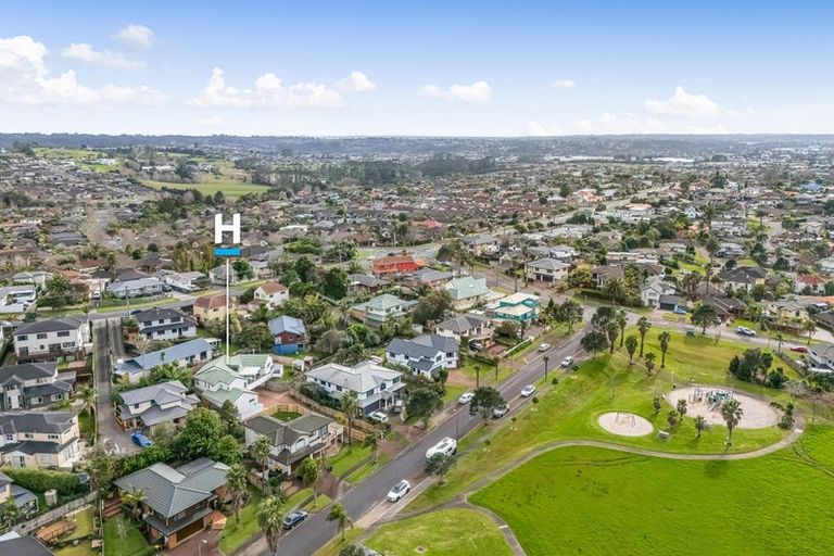 Photo of property in 9 San Marino Drive, Henderson, Auckland, 0612