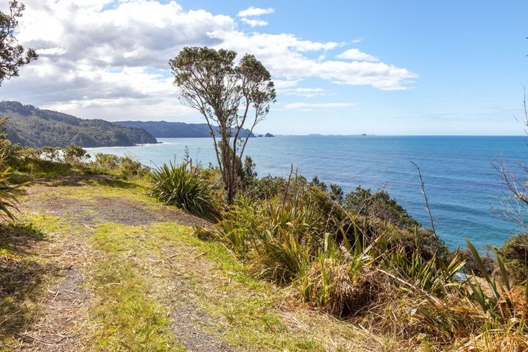 Photo of property in 66 Motuhoa Road, Tairua, 3508
