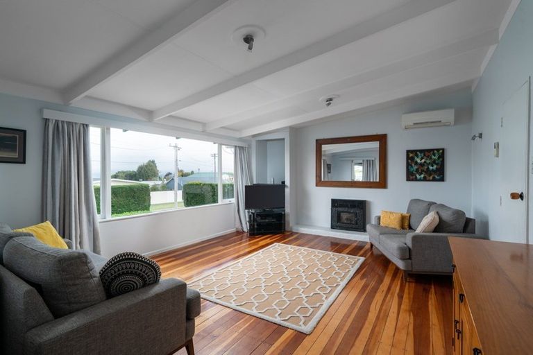 Photo of property in 14 Parata Street, Two Mile Bay, Taupo, 3330