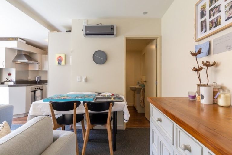 Photo of property in 4/30 Mathesons Road, Phillipstown, Christchurch, 8011