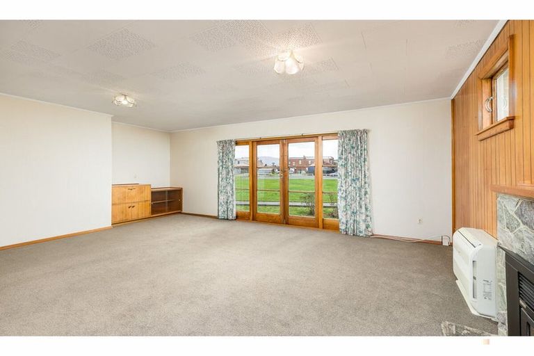 Photo of property in 2 Kennedy Crescent, Waimate, 7924