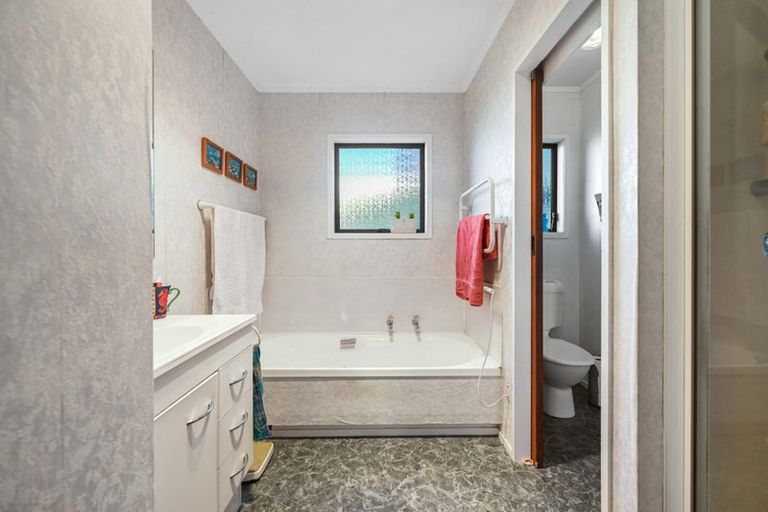 Photo of property in 84 Totara Drive, Pukete, Hamilton, 3200