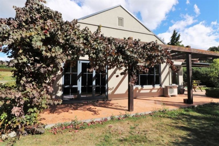 Photo of property in 14 Manse Road, Pleasant Point, 7903